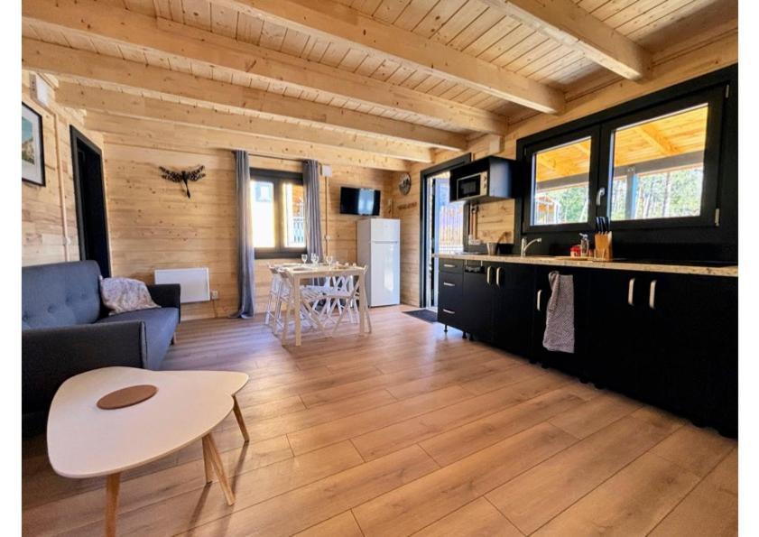 Hotel Parc Résidentiel de Loisir : Le Loup Blanc du Riou Barcelonnette Exterior foto